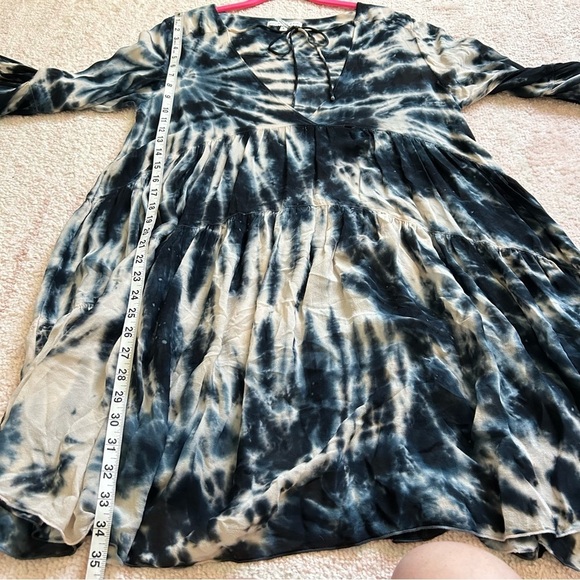 Young Fabulous and Broke Tie Dye Dress Size Large Ruffled No Slip - Picture 7 of 10
